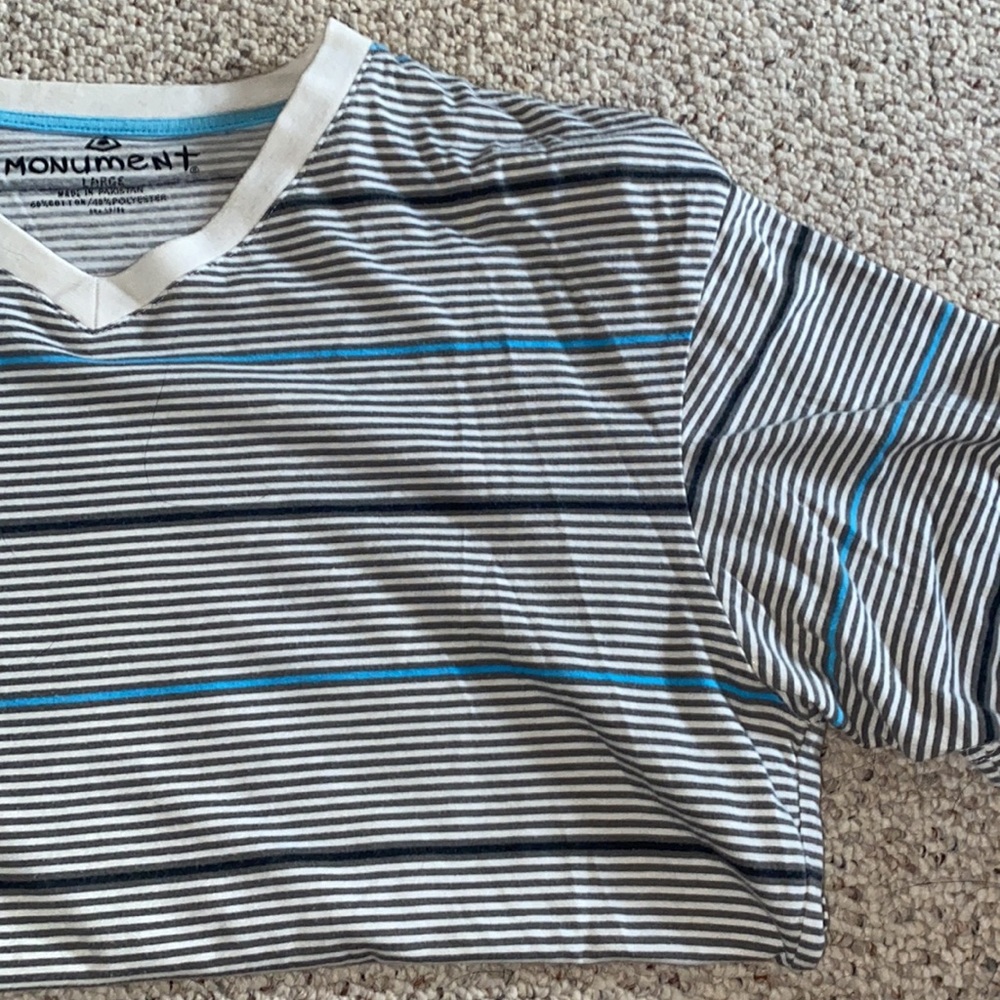 t-shirt - Picture 2 of 4